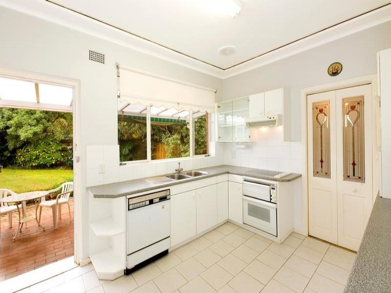 7 Kerrawah Avenue, St Ives NSW 2075