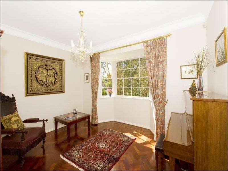 9 Florey Avenue, Pymble NSW 2073