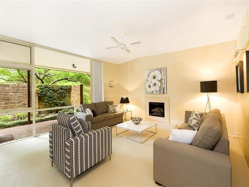 2 Barellan Avenue, Turramurra NSW 2074