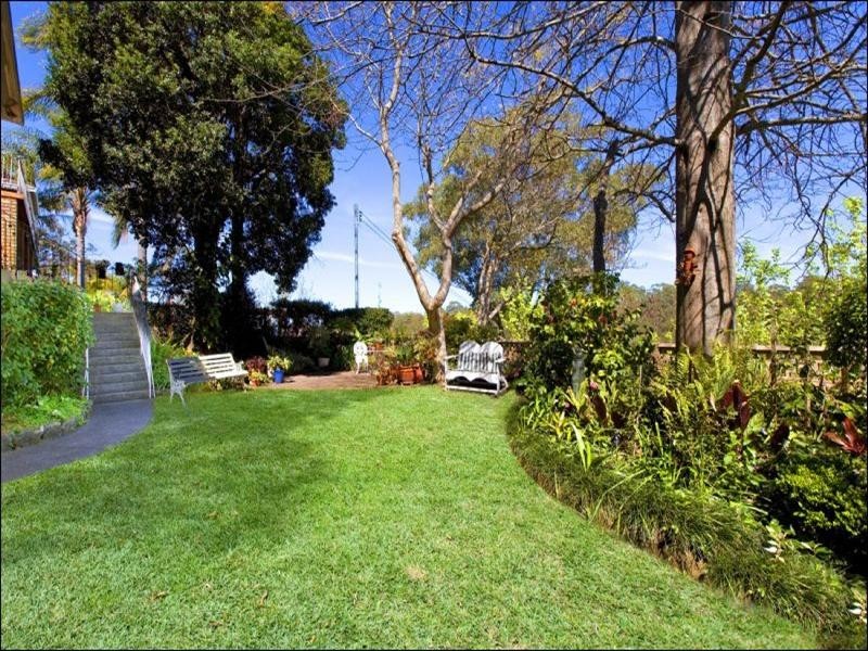 12 Ravenhill Road, Turramurra NSW 2074