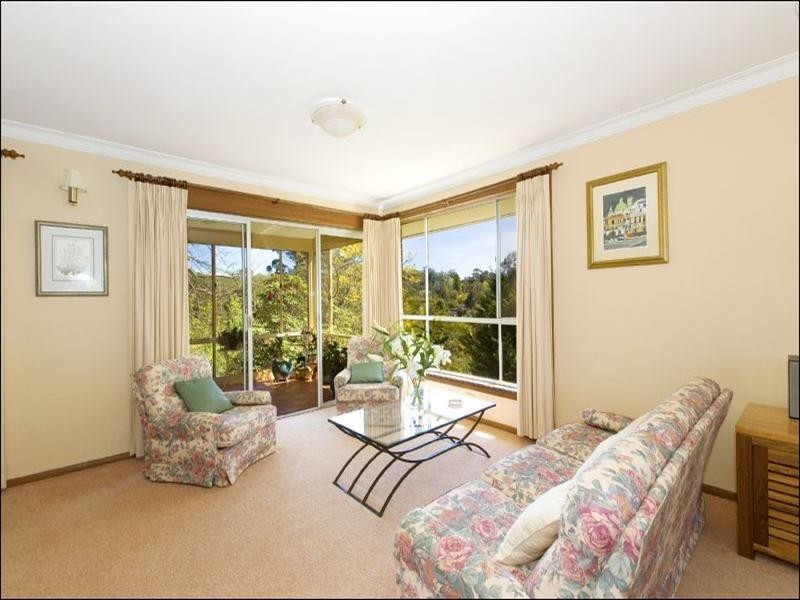 12 Ravenhill Road, Turramurra NSW 2074