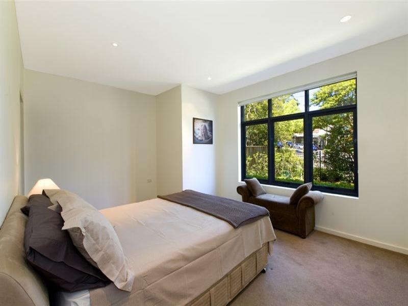 Apt 1, 4 Redleaf Avenue, Wahroonga NSW 2076