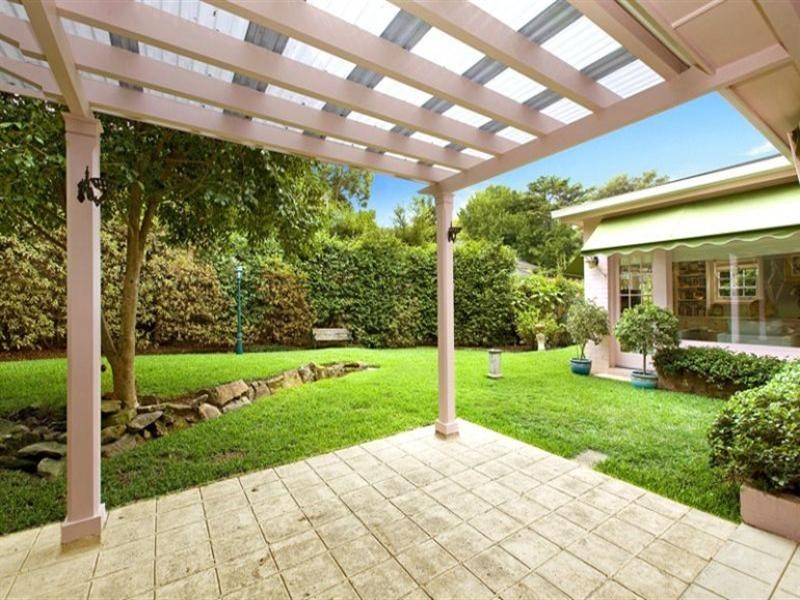 124 Burns Rd (Cnr Hampden Ave), Wahroonga NSW 2076