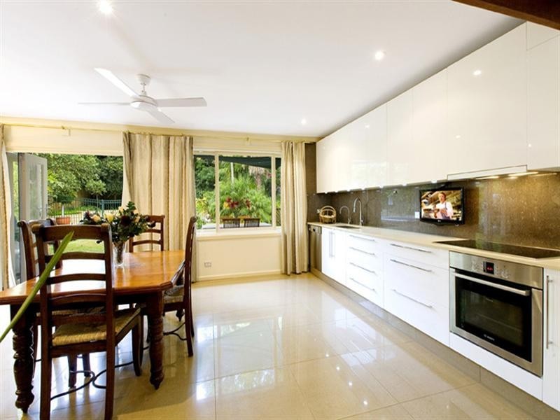 8 Barwon Avenue, Turramurra NSW 2074