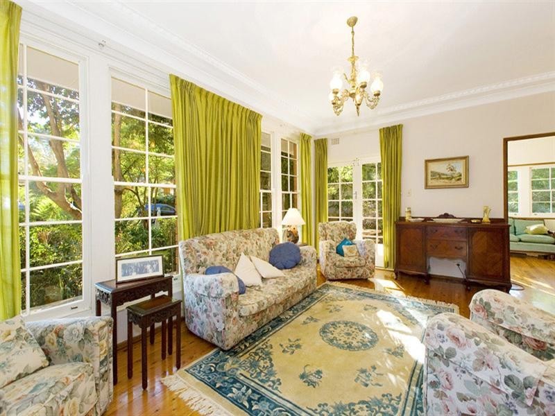 15 Lowther Park Avenue, Warrawee NSW 2074