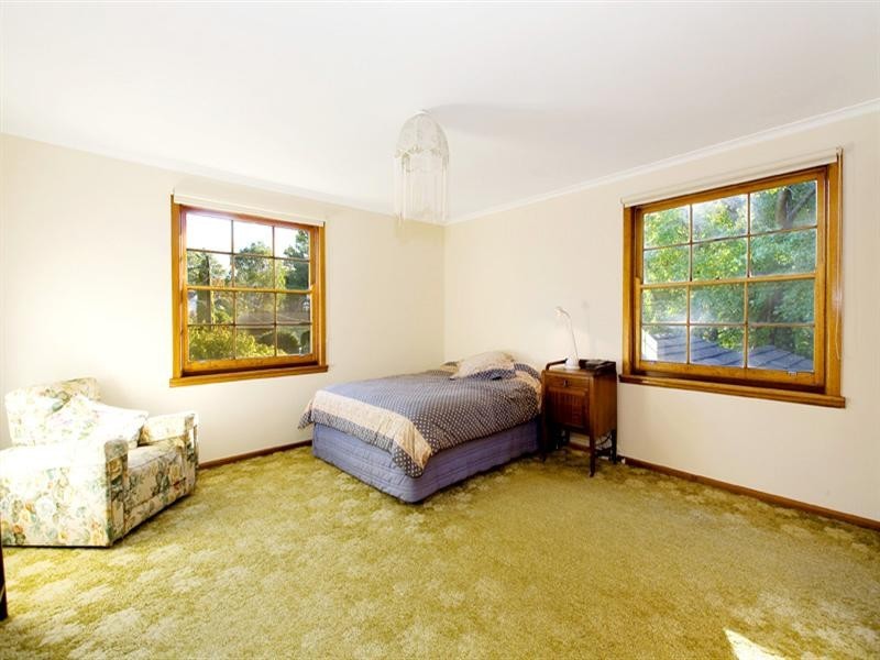 15 Lowther Park Avenue, Warrawee NSW 2074