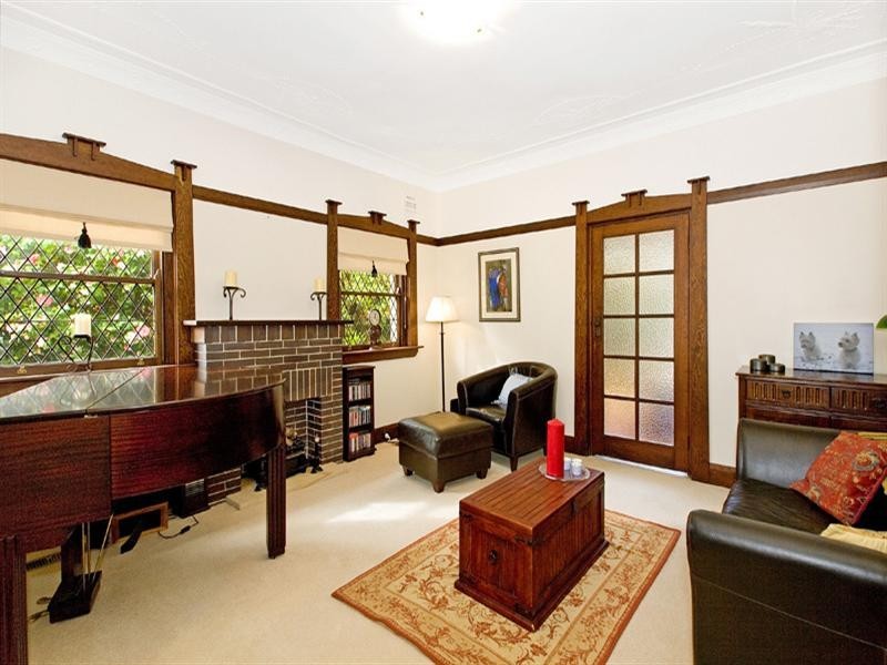 15 Katina Street, Turramurra NSW 2074