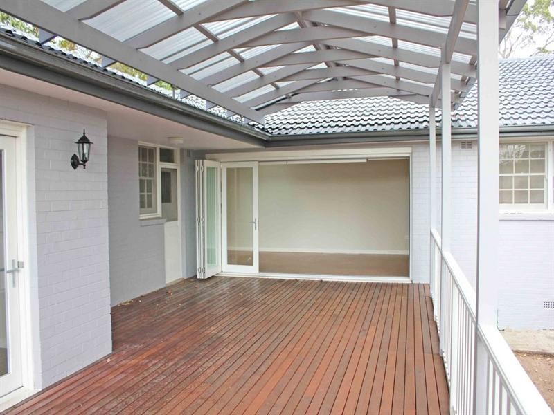 1 Fairlawn Avenue, Turramurra NSW 2074