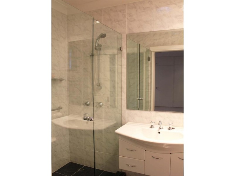 1 Fairlawn Avenue, Turramurra NSW 2074