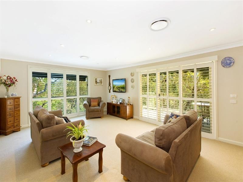 6 Ravenhill Road, Turramurra NSW 2074