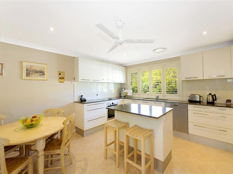 6 Ravenhill Road, Turramurra NSW 2074