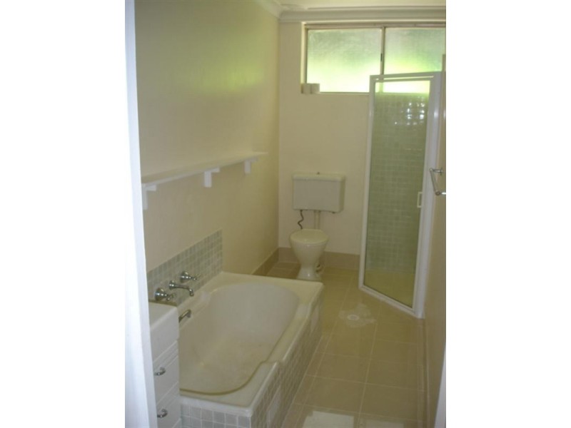 18 Bloomsbury Avenue, Pymble NSW 2073