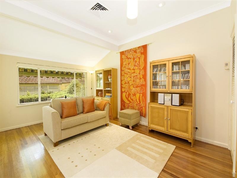 17 Wahroonga Avenue, Wahroonga NSW 2076