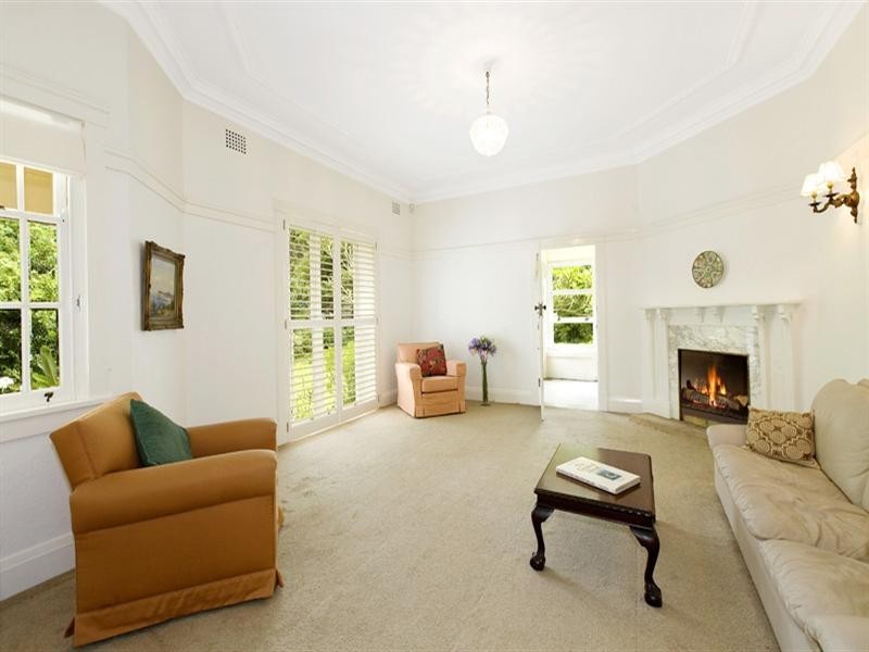 1 Sutherland Avenue, Wahroonga NSW 2076