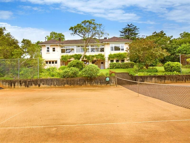 1 Sutherland Avenue, Wahroonga NSW 2076