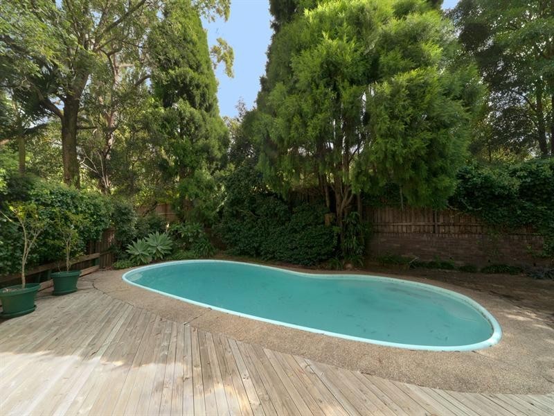 1 Robin Avenue, Turramurra NSW 2074