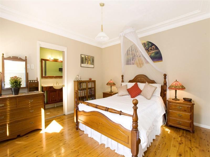 2 Catalpa Crescent, Turramurra NSW 2074