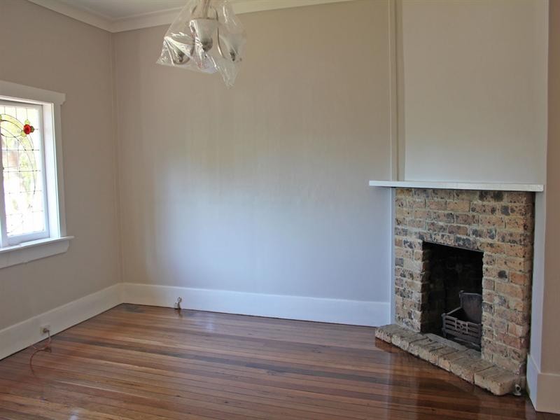 8 Raymond Avenue, Warrawee NSW 2074