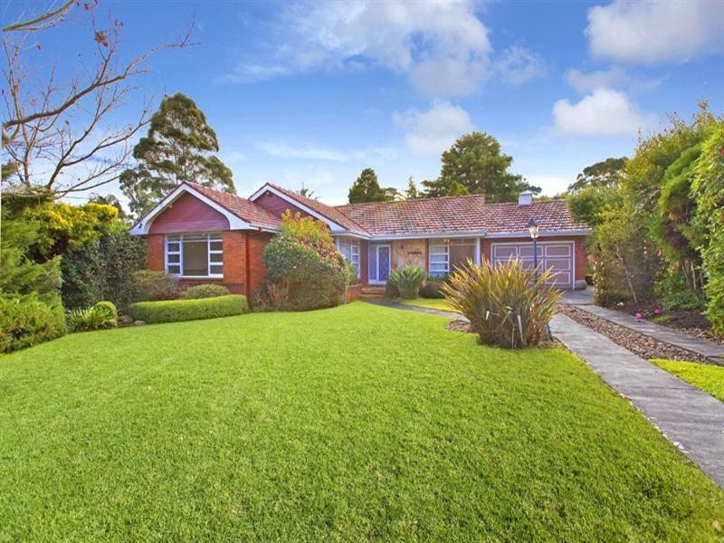 17 Garrick Road, St Ives NSW 2075