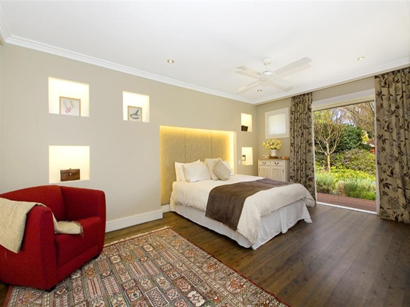 8 Eden Avenue, Turramurra NSW 2074