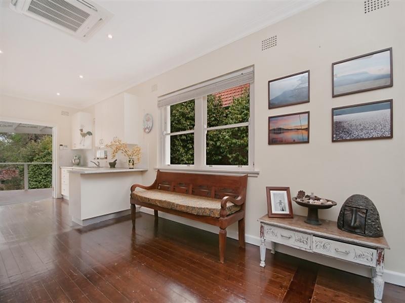 5 Canberra Avenue, Turramurra NSW 2074