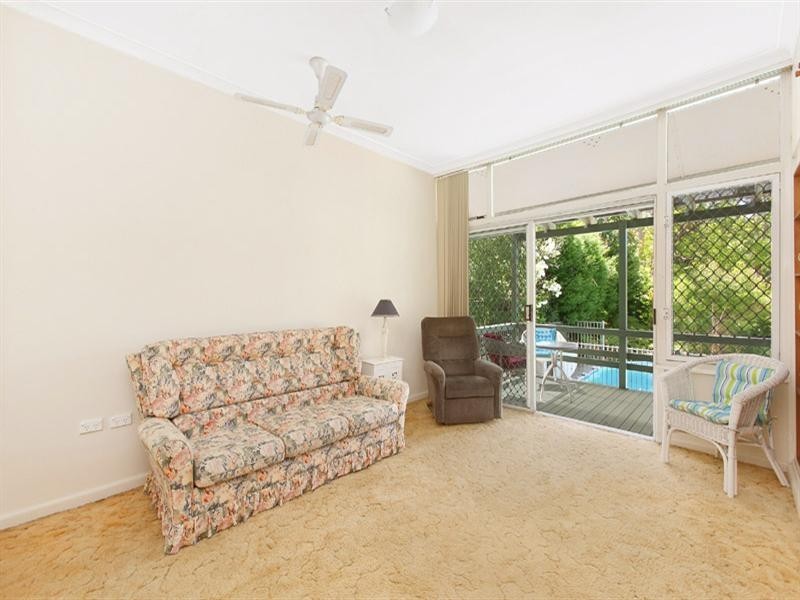 15 Surrey Road, Turramurra NSW 2074