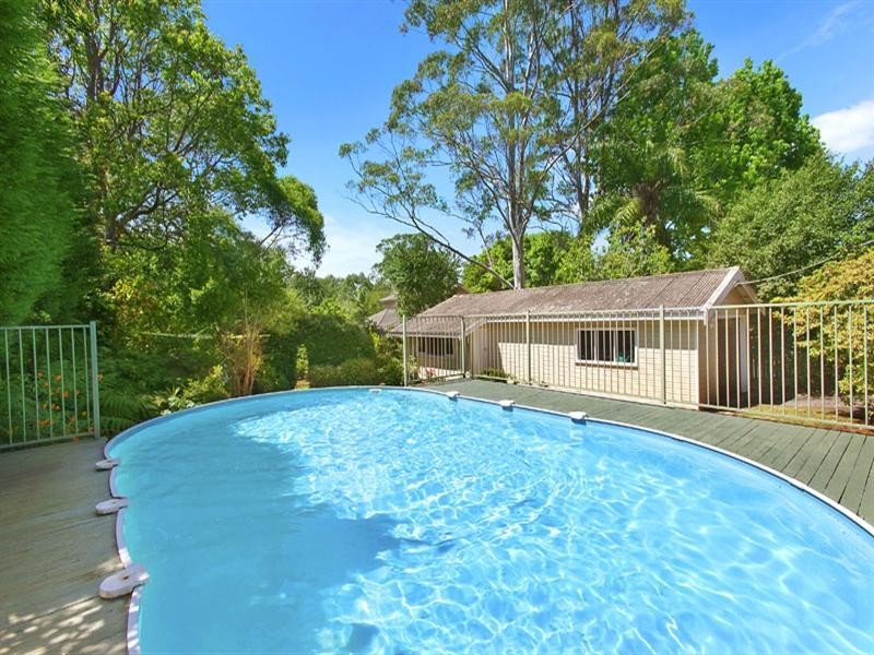 15 Surrey Road, Turramurra NSW 2074
