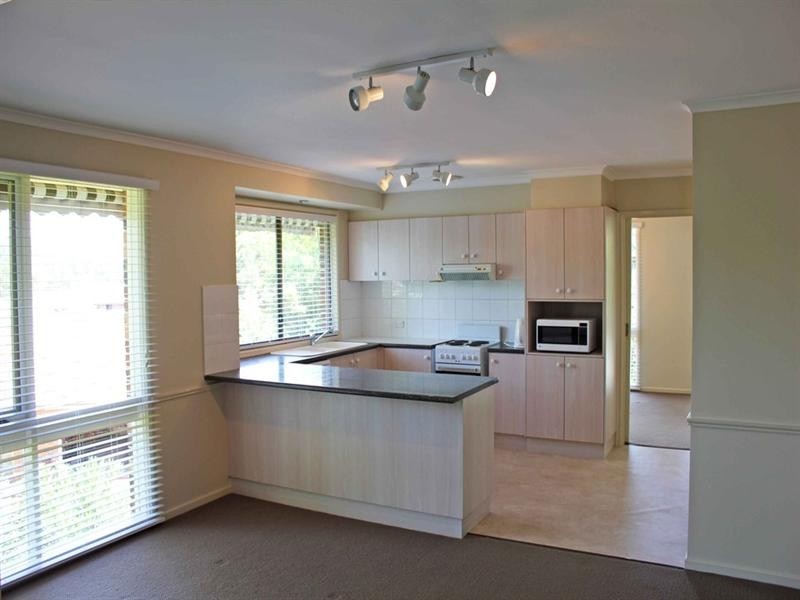 27 Greenhill Crescent, St Ives NSW 2075