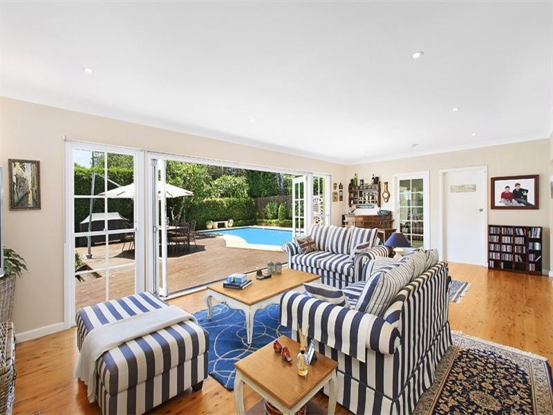 23 Woodbury Road, St Ives NSW 2075