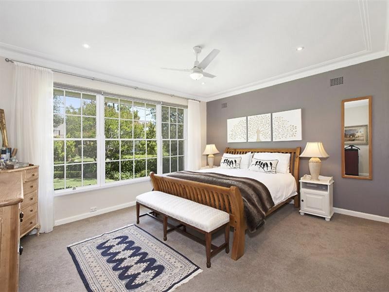 23 Woodbury Road, St Ives NSW 2075