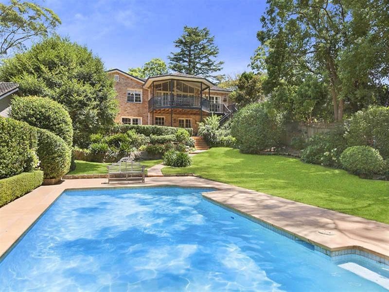 2 Gladstone Avenue, Warrawee NSW 2074