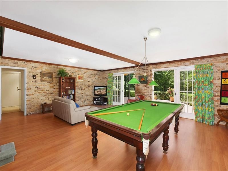 2 Gladstone Avenue, Warrawee NSW 2074