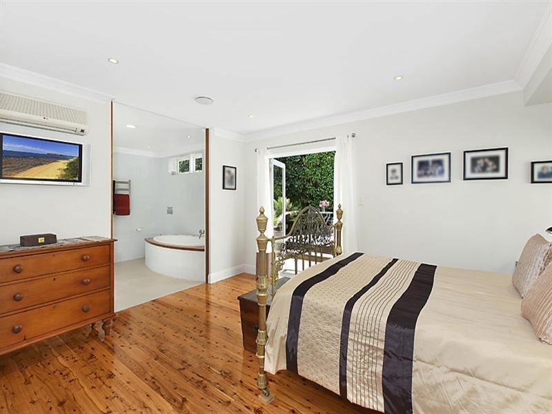 77 Lynbara Avenue, St Ives NSW 2075