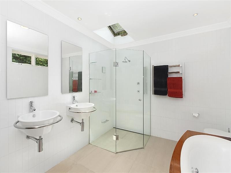 77 Lynbara Avenue, St Ives NSW 2075