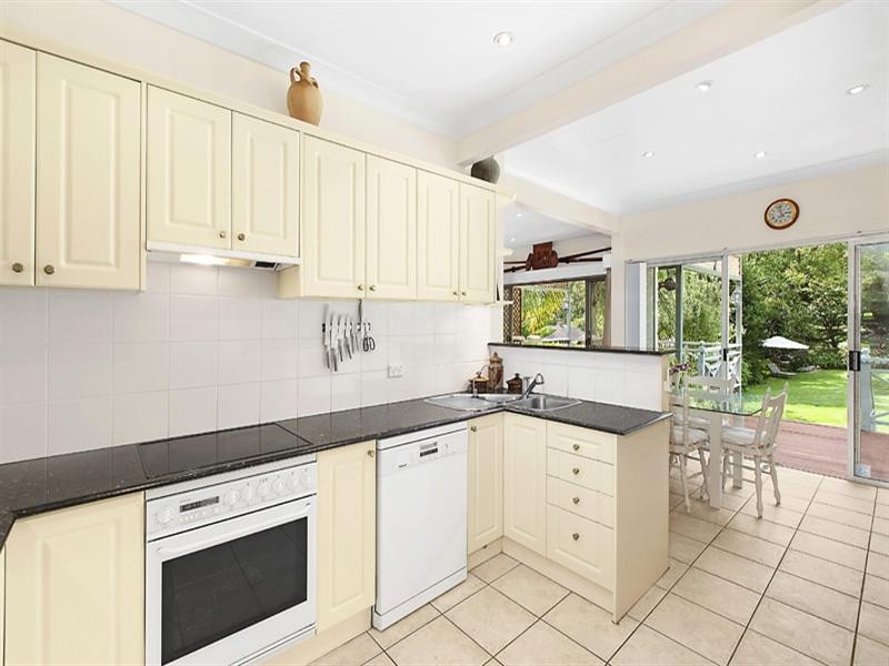 39 Kitchener Street, St Ives NSW 2075