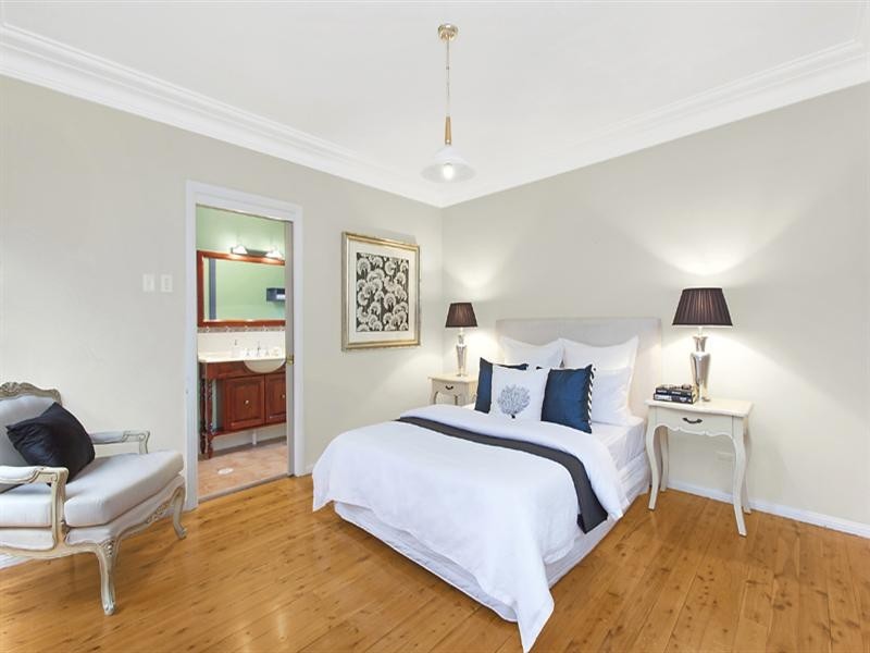 2 Catalpa Crescent, Turramurra NSW 2074