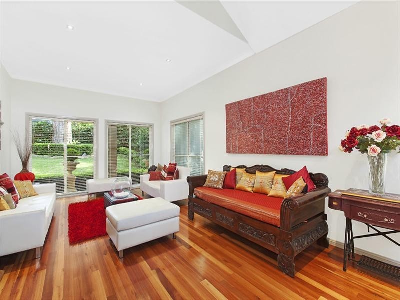 10 Hamilton Parade, Pymble NSW 2073