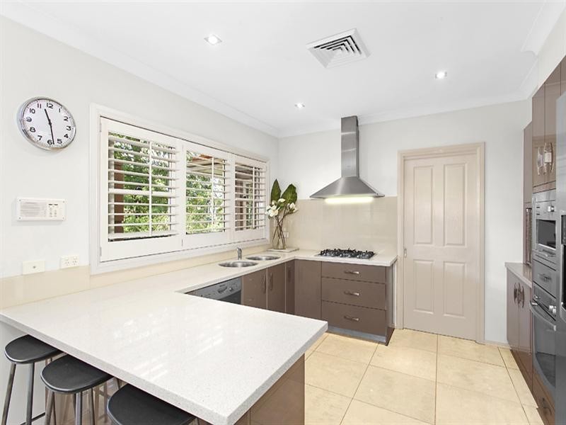 10 Hamilton Parade, Pymble NSW 2073