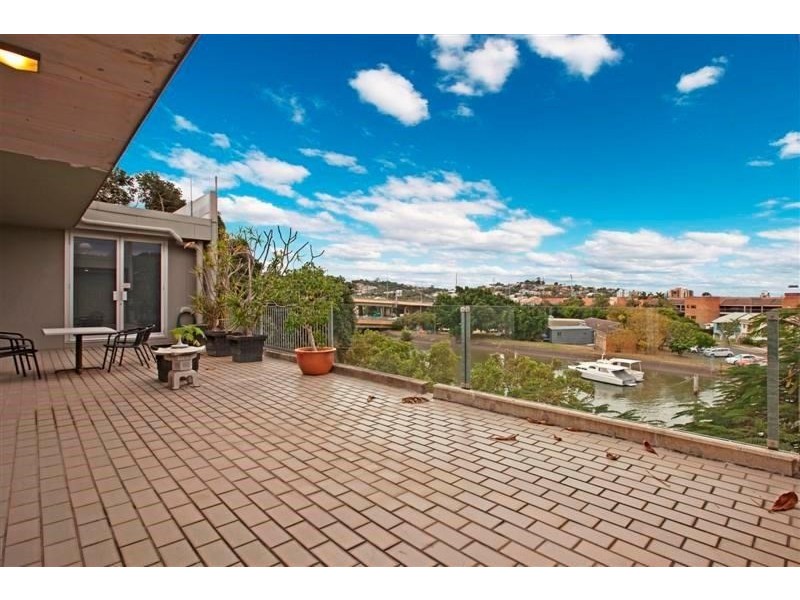 8/31 Thompson Street, Bowen Hills QLD 4006
