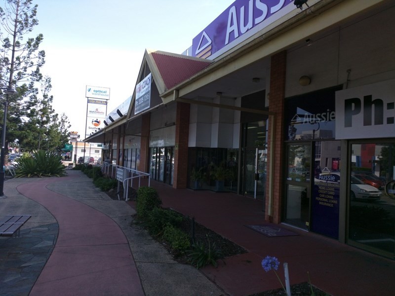 4 and 5/424 Gympie Road, Strathpine QLD 4500