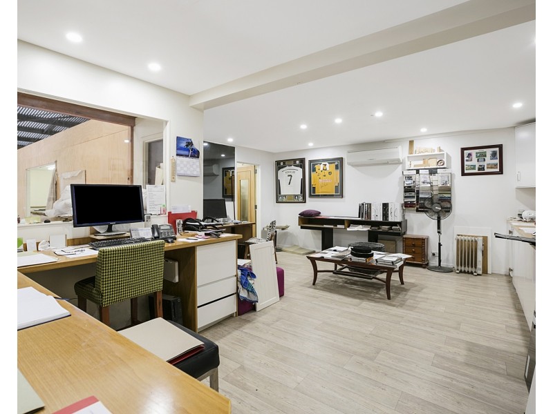 Arana Hills QLD 4054