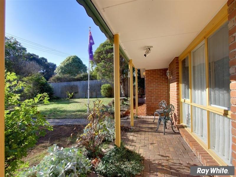 12 Ti-Tree Grove, Mornington VIC 3931