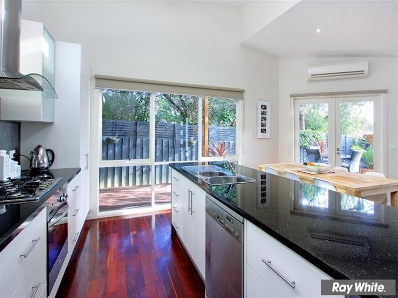 17 Saltaire Lane, Mornington VIC 3931