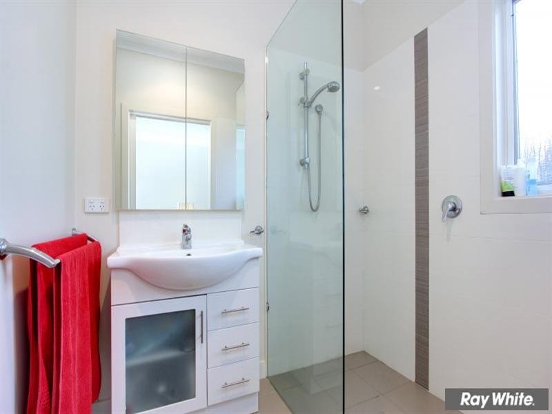 17 Saltaire Lane, Mornington VIC 3931