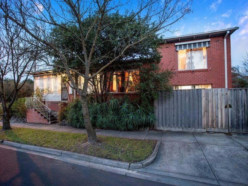 2 Clarke Street, Frankston VIC 3199