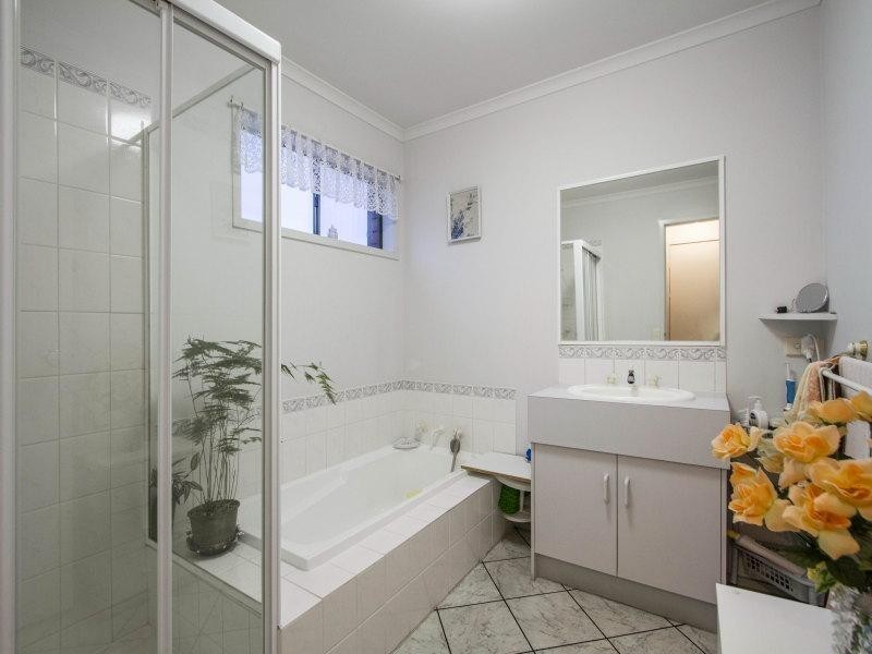 49 Victoria Street, Safety Beach VIC 3936