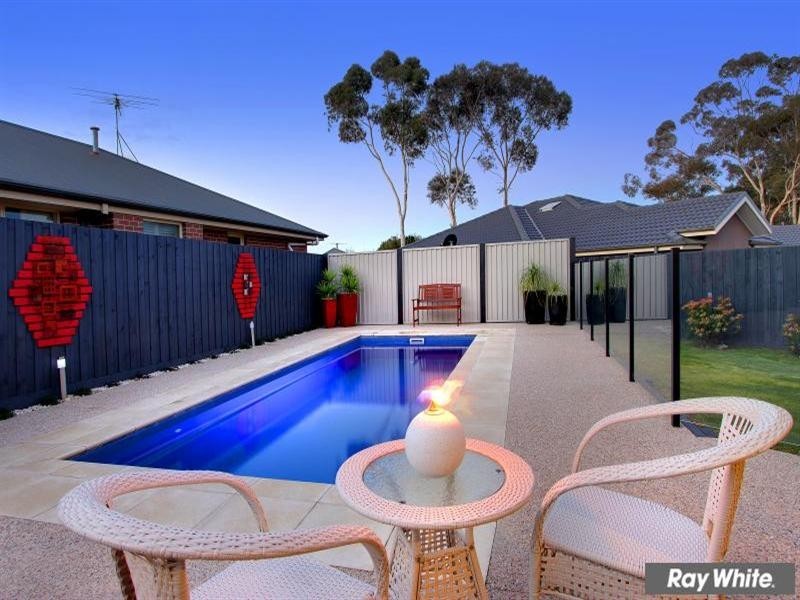 10 Sweetlands Court, Mount Martha VIC 3934