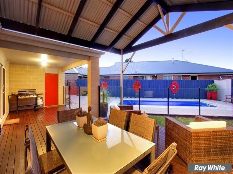 10 Sweetlands Court, Mount Martha VIC 3934