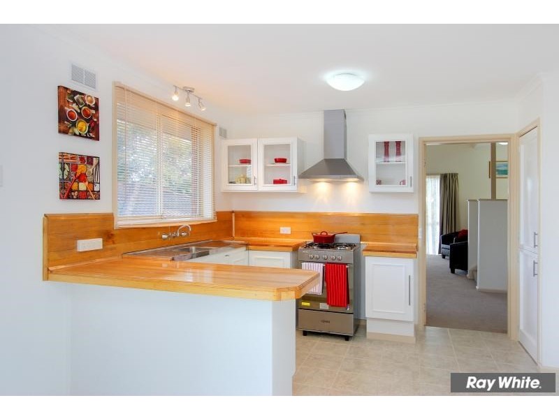 6 Sanderling Crescent, Mornington VIC 3931