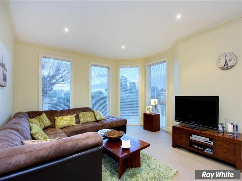 13 Cook Street, Mornington VIC 3931